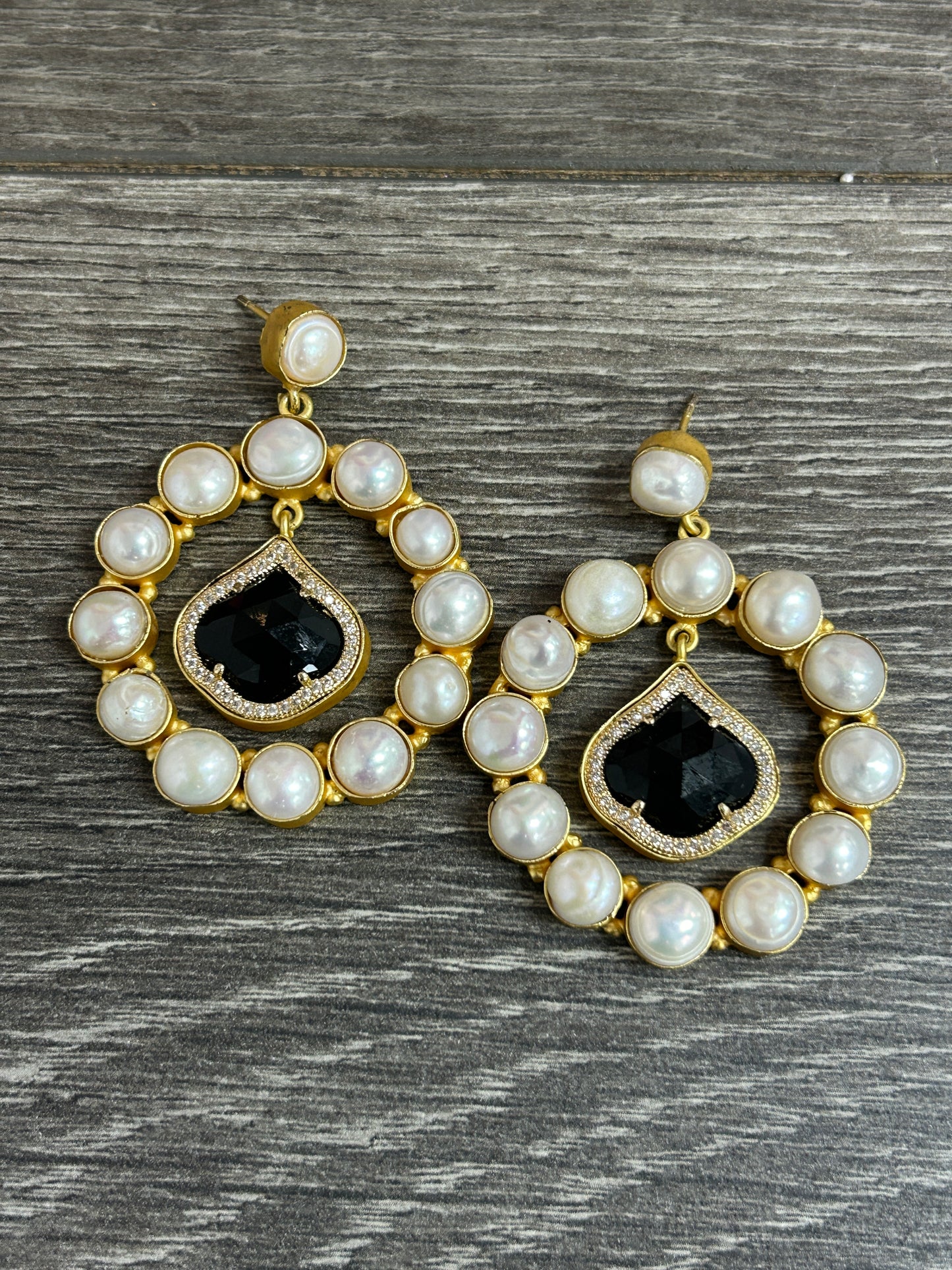 Fresh water pearl earrings by Kurti Connection USA