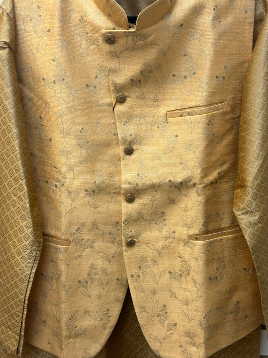 Kurta set with jacket