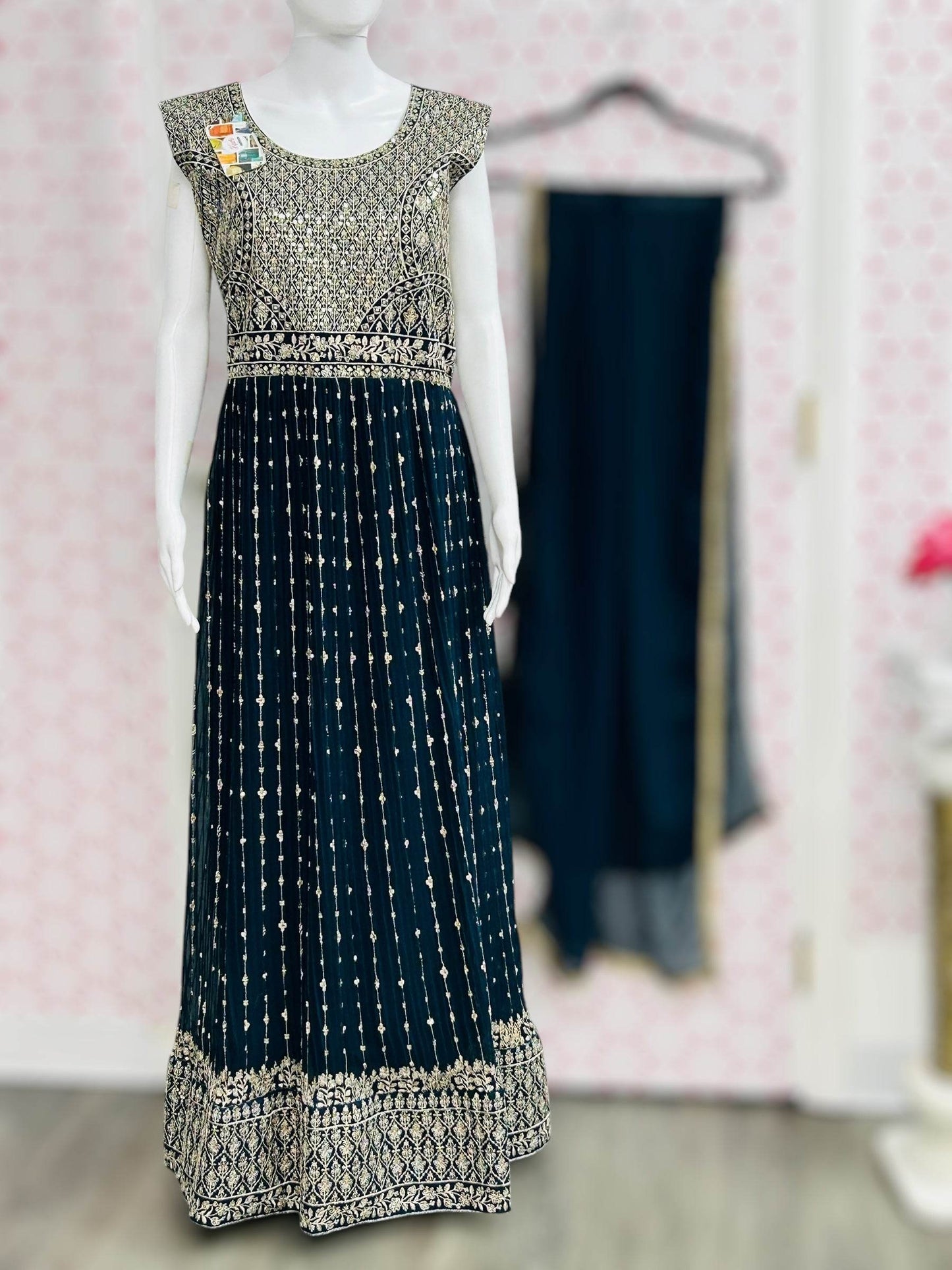 28D17EFE-45BF-450C-BE57-2A2C71279693 - Kurti Connection USA