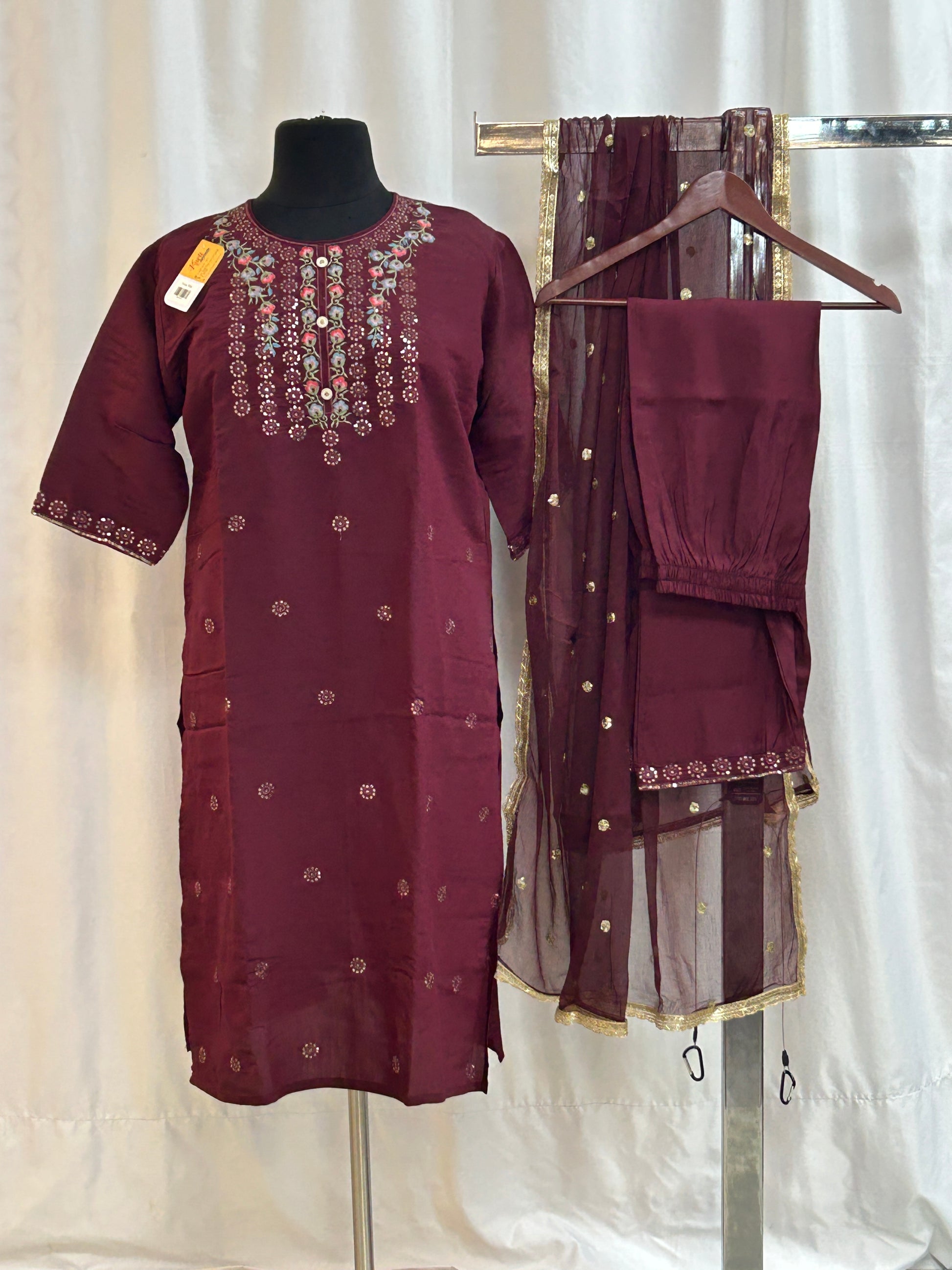 52EDC3C7-B7A0-48FC-9030-410954813207 - Kurti Connection USA