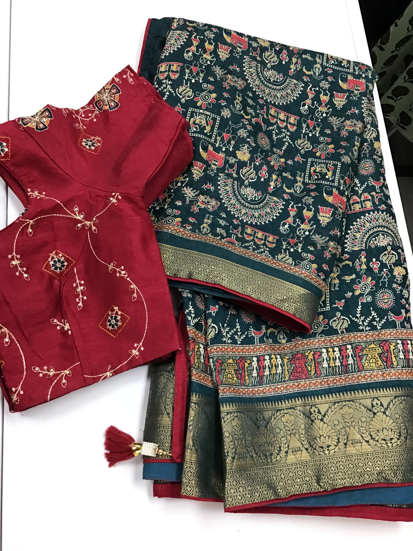 Dark green  varliprint saree