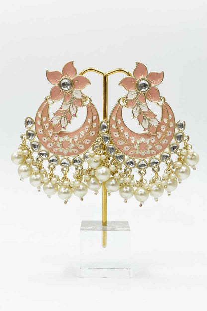 Chandbali earrings: light peach